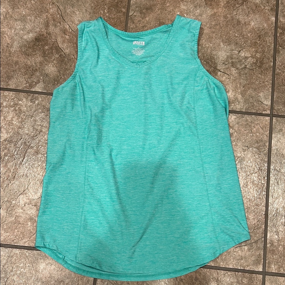 Athletic tank top